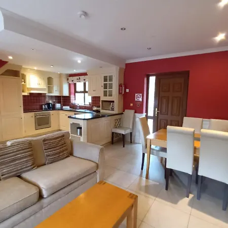 Clos Na Feirme Galway